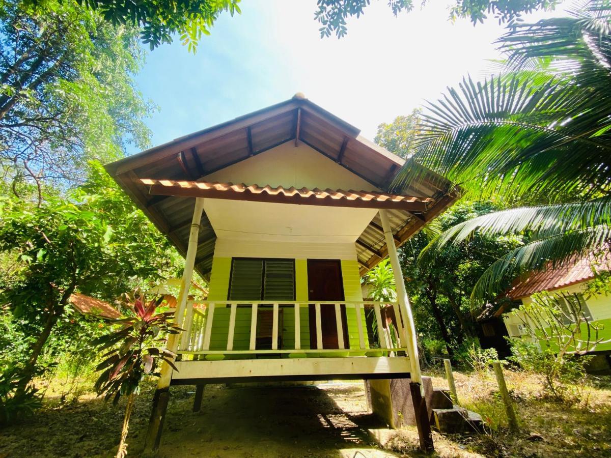 Banana Resort Koh Phayam Exterior photo