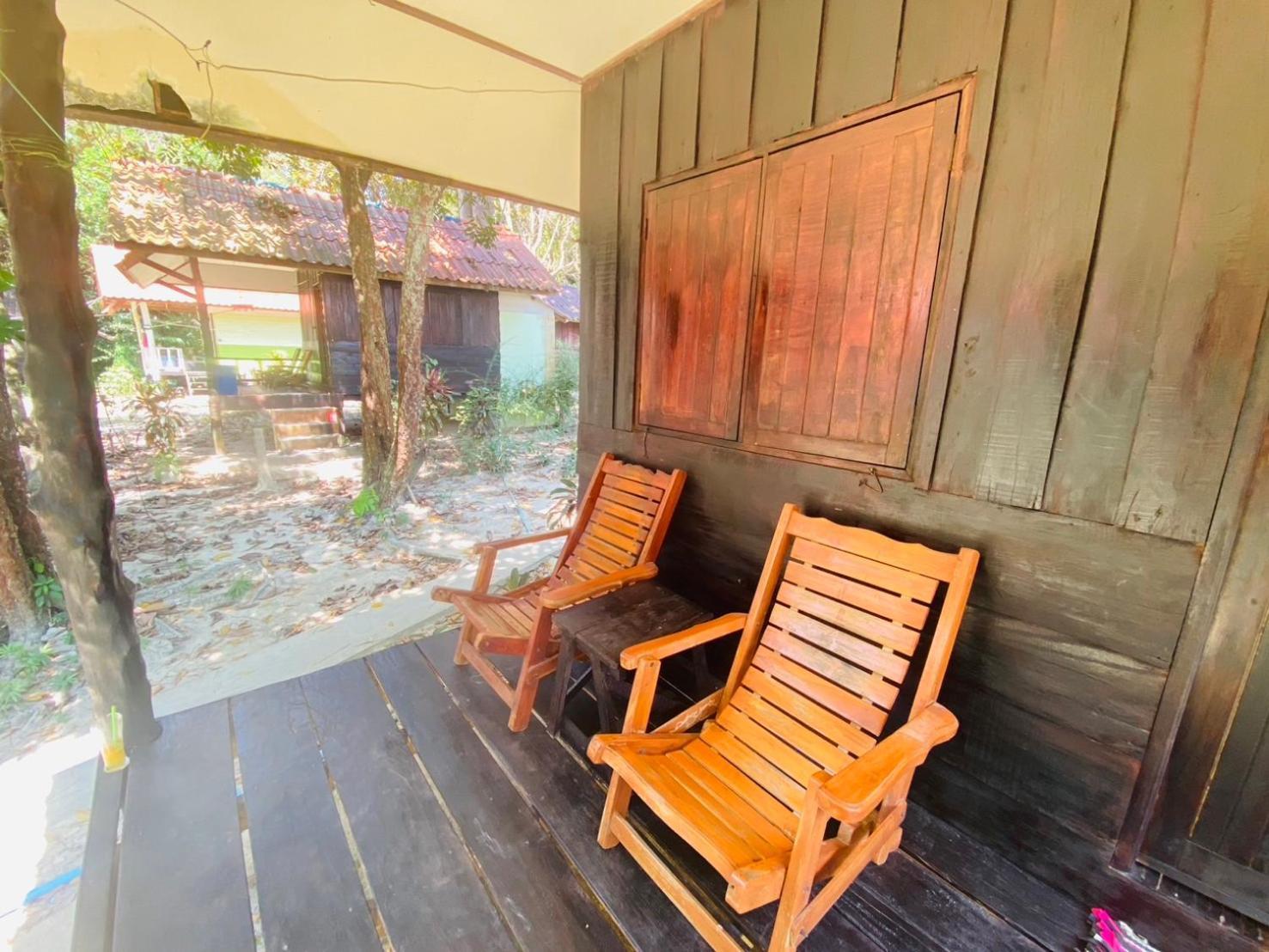 Banana Resort Koh Phayam Exterior photo